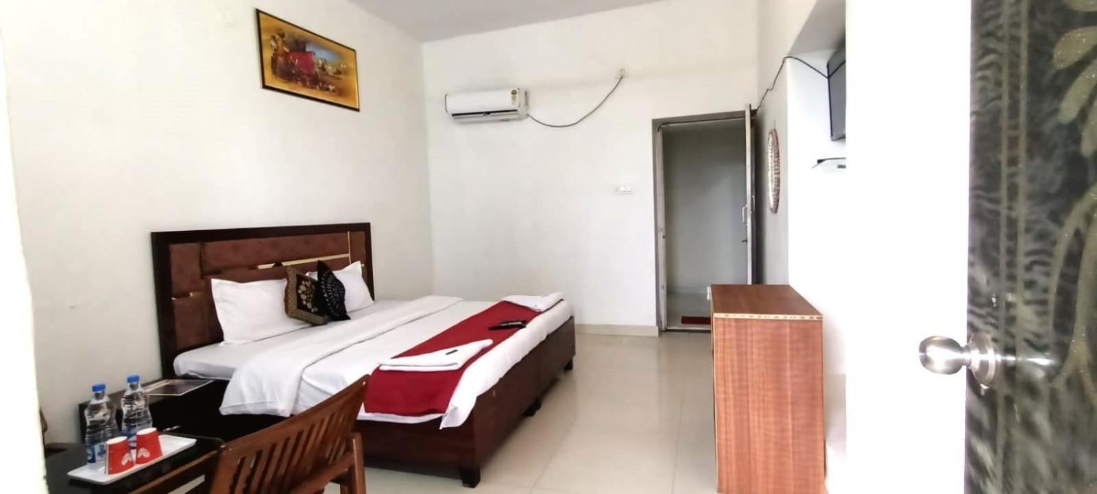 Zora Park Luxury Rooms Visakhapatnam Esterno foto