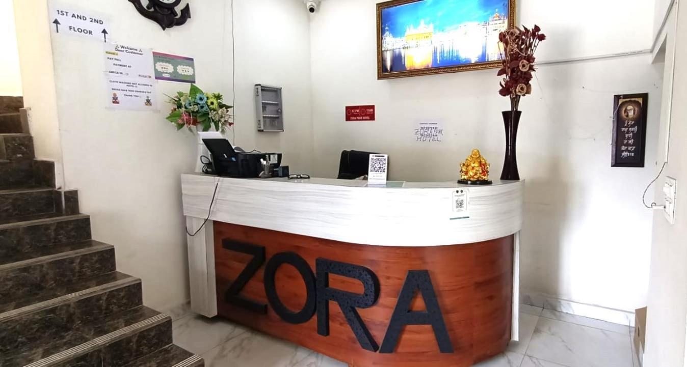 Zora Park Luxury Rooms Visakhapatnam Esterno foto