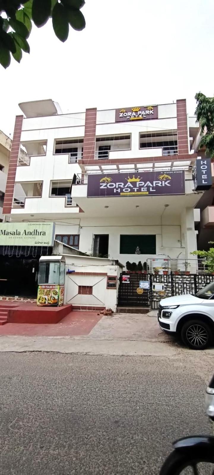 Zora Park Luxury Rooms Visakhapatnam Esterno foto