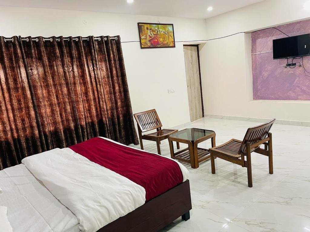 Zora Park Luxury Rooms Visakhapatnam Esterno foto