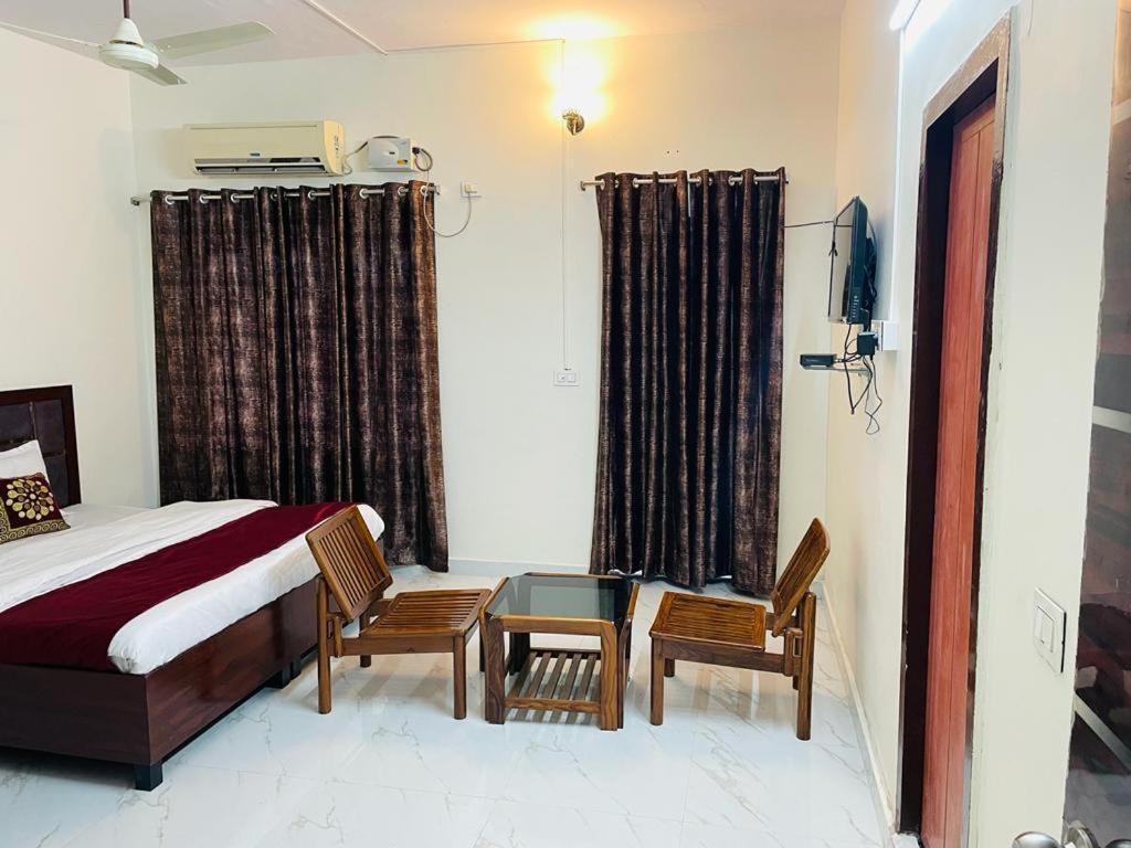 Zora Park Luxury Rooms Visakhapatnam Esterno foto